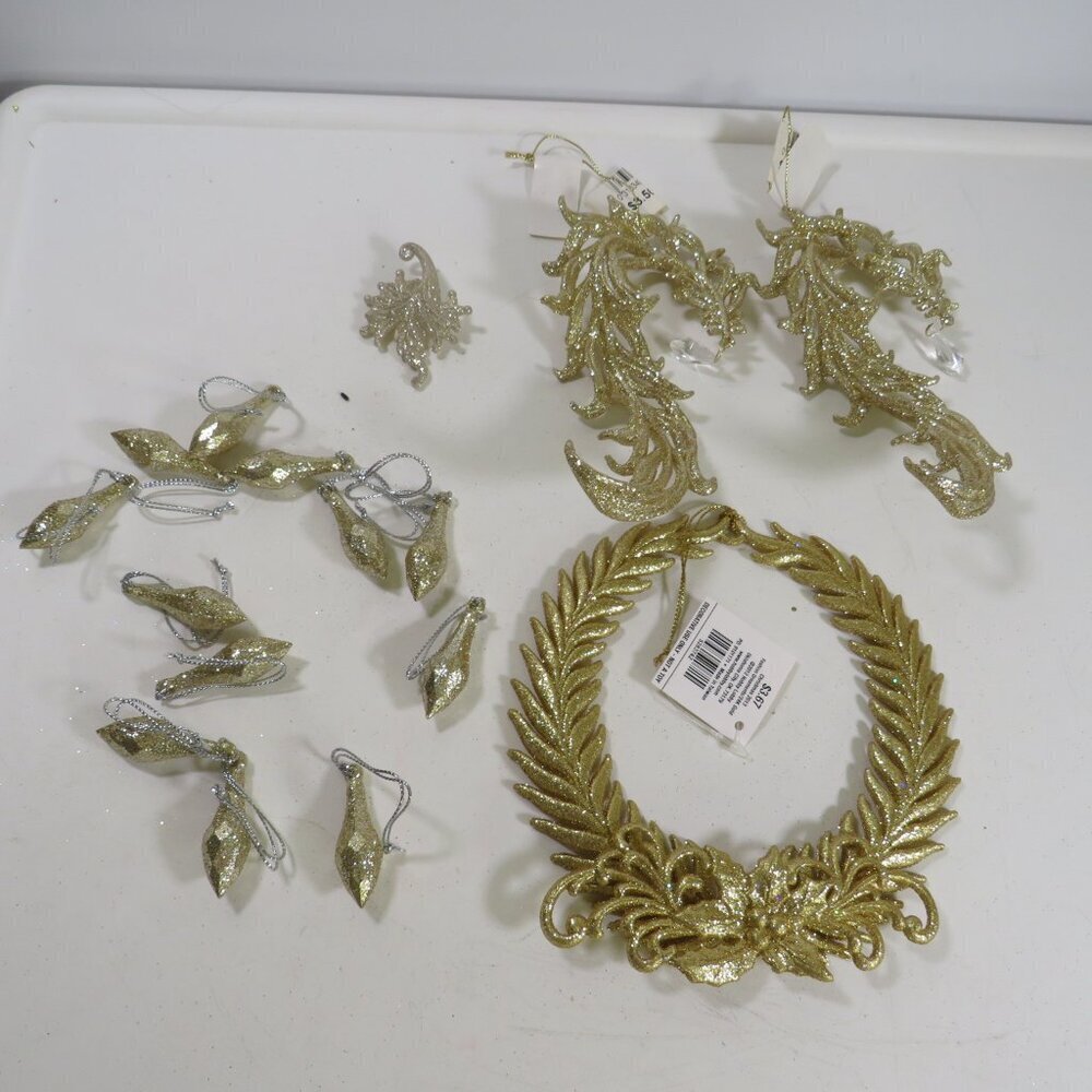 Unique Wreath and Swirly arching pieces (Fairy or Victorian Feel) Glittered